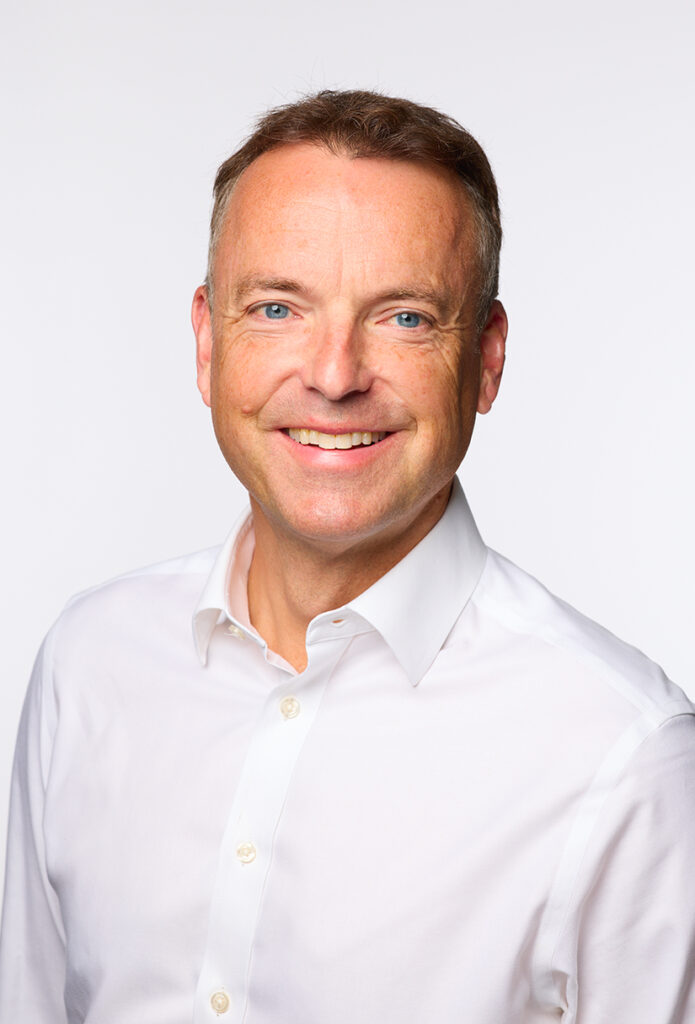 Julian Curtis NED